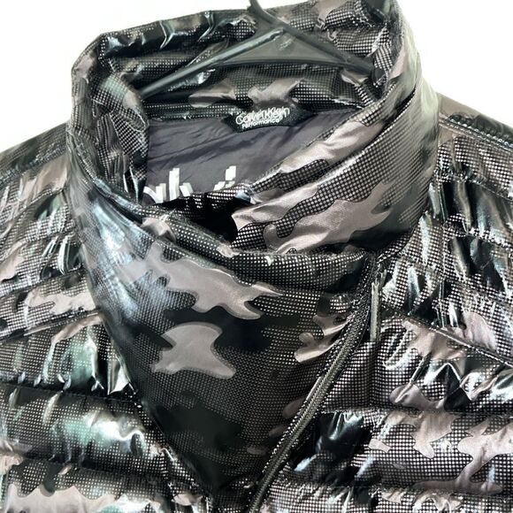 BLACK & Gray Camo Camoflague Calvin Klein performance vest jacket XL women’s - Picture 8 of 9